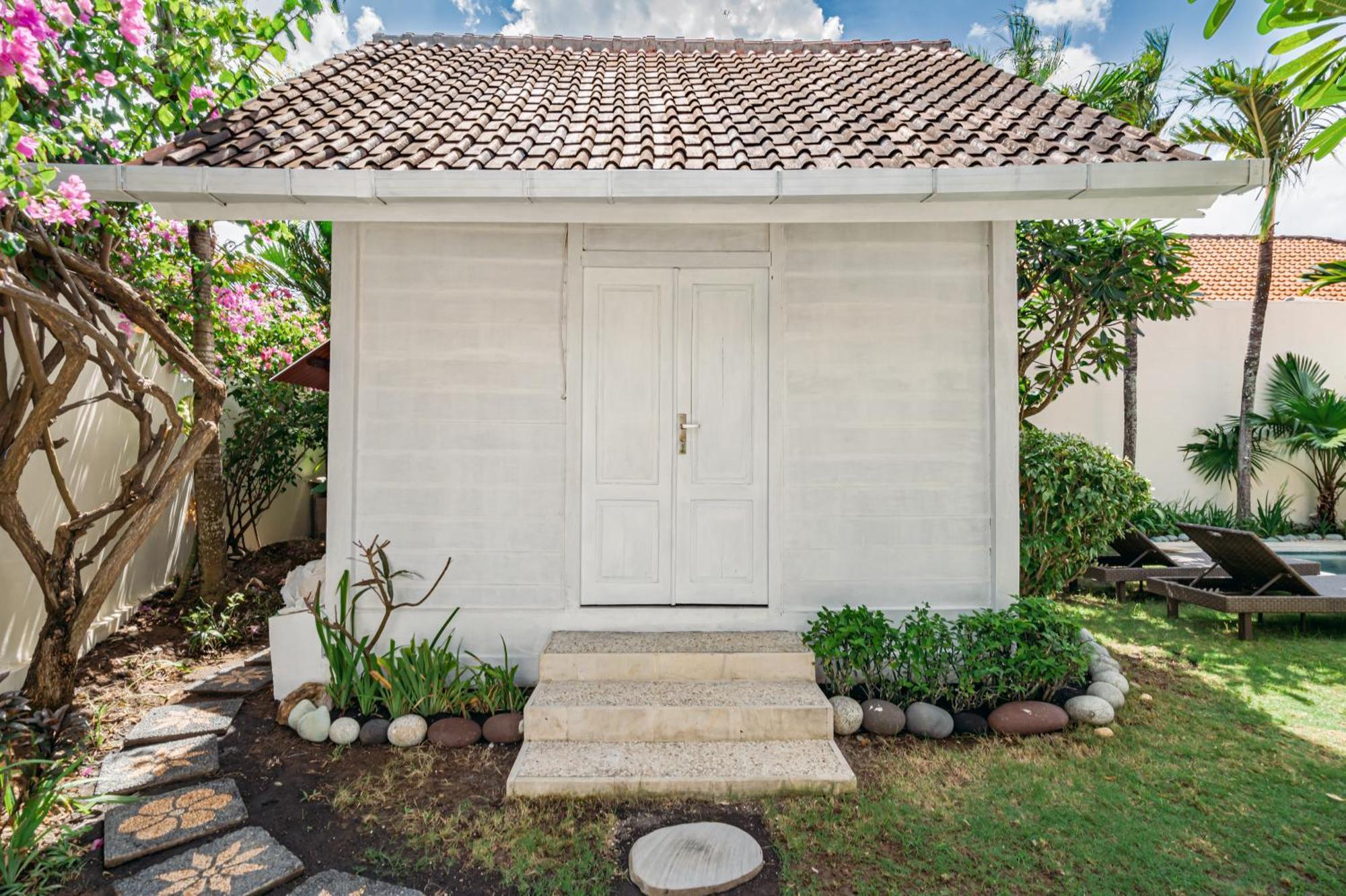 Green Garden Seminyak Villa 외부 사진